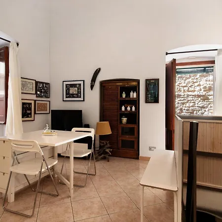 Sweet Apartment *